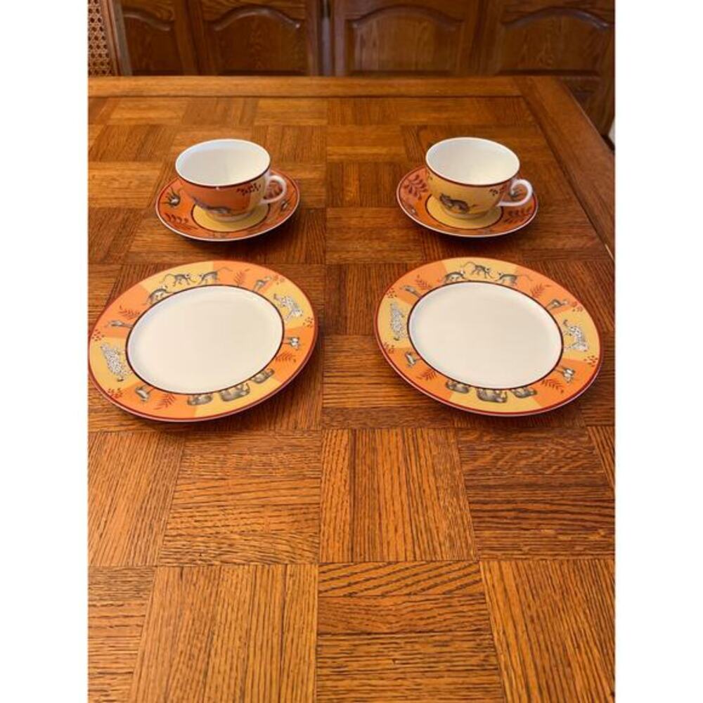 Hermes Safari teacups saucers and dessert plates  animals set 6 piece